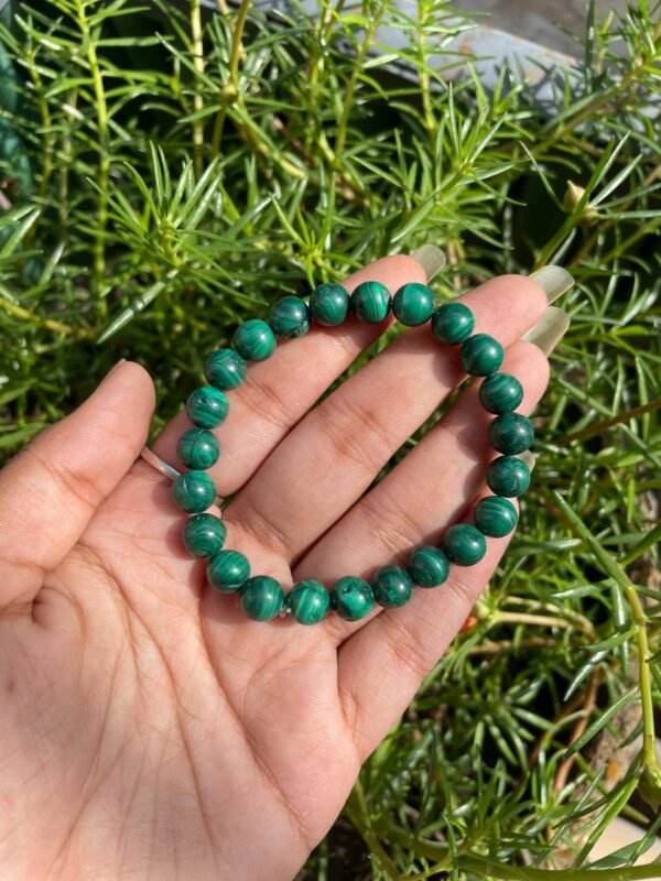 green malachite stone