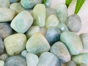 aquamarine stone tumbled
