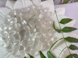 AAA Quality Clear Quartz Polished Finished Tumbled Stones