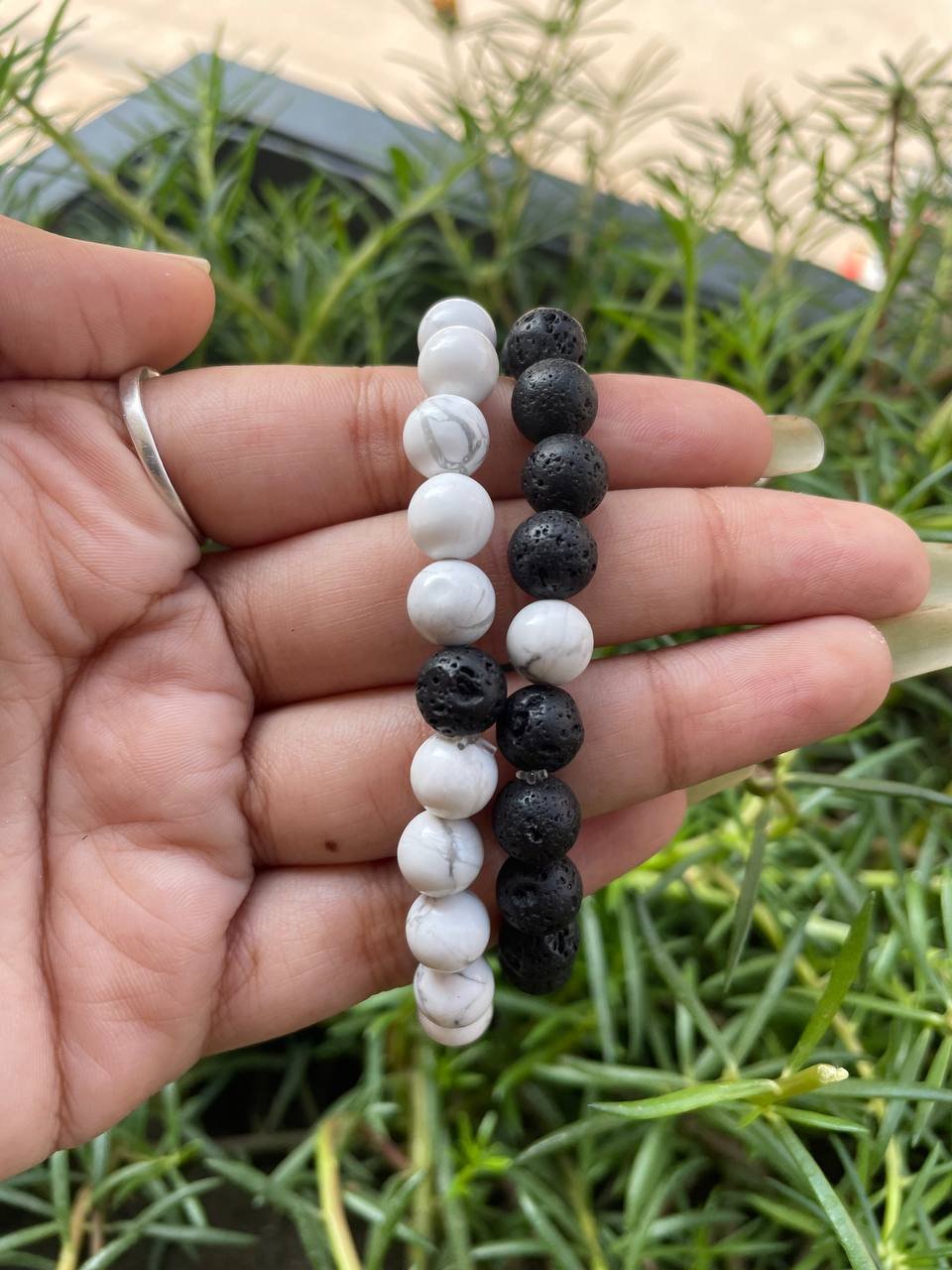 Buy TOTWOOLong Distance Touch Bracelet for Couples, Natural Black Matte  Agate & White Howlite Energy Beads Bracelet for Long Distance Relationship  Gifts, Bluetooth Smart Pairing Jewelry Online at desertcartINDIA