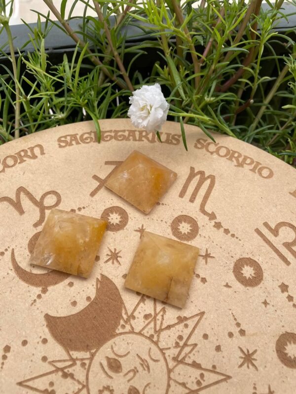 Best Quality yellow aventurine pyramid - Image 2