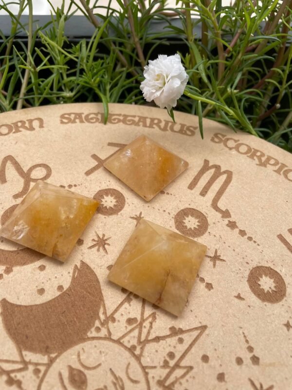 Best Quality yellow aventurine pyramid - Image 3