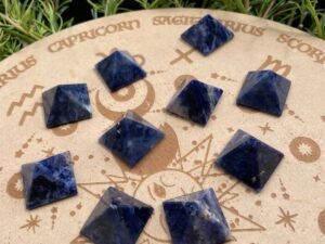 sodalite pyramid