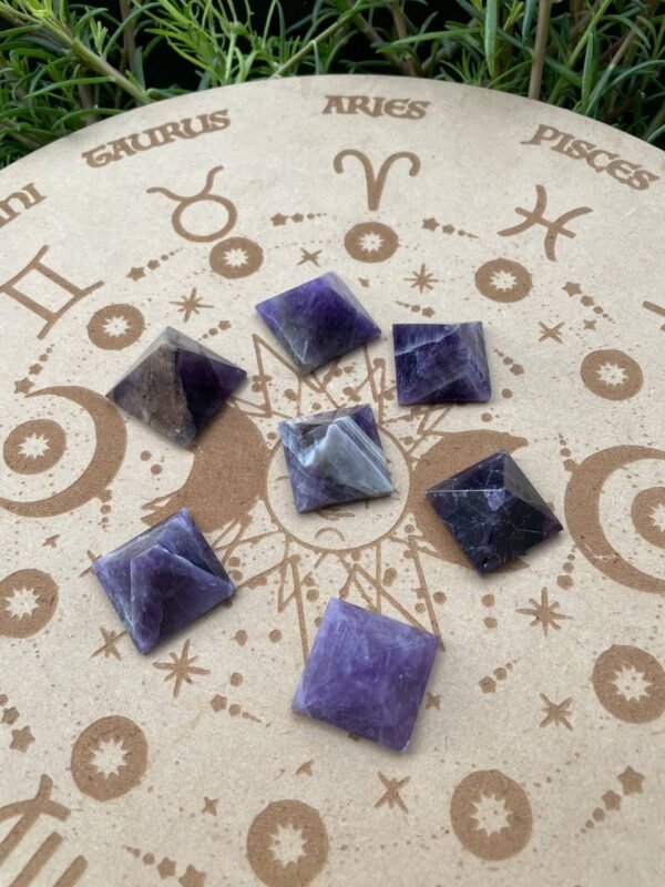 Best Quality amethyst crystal pyramid - Image 2
